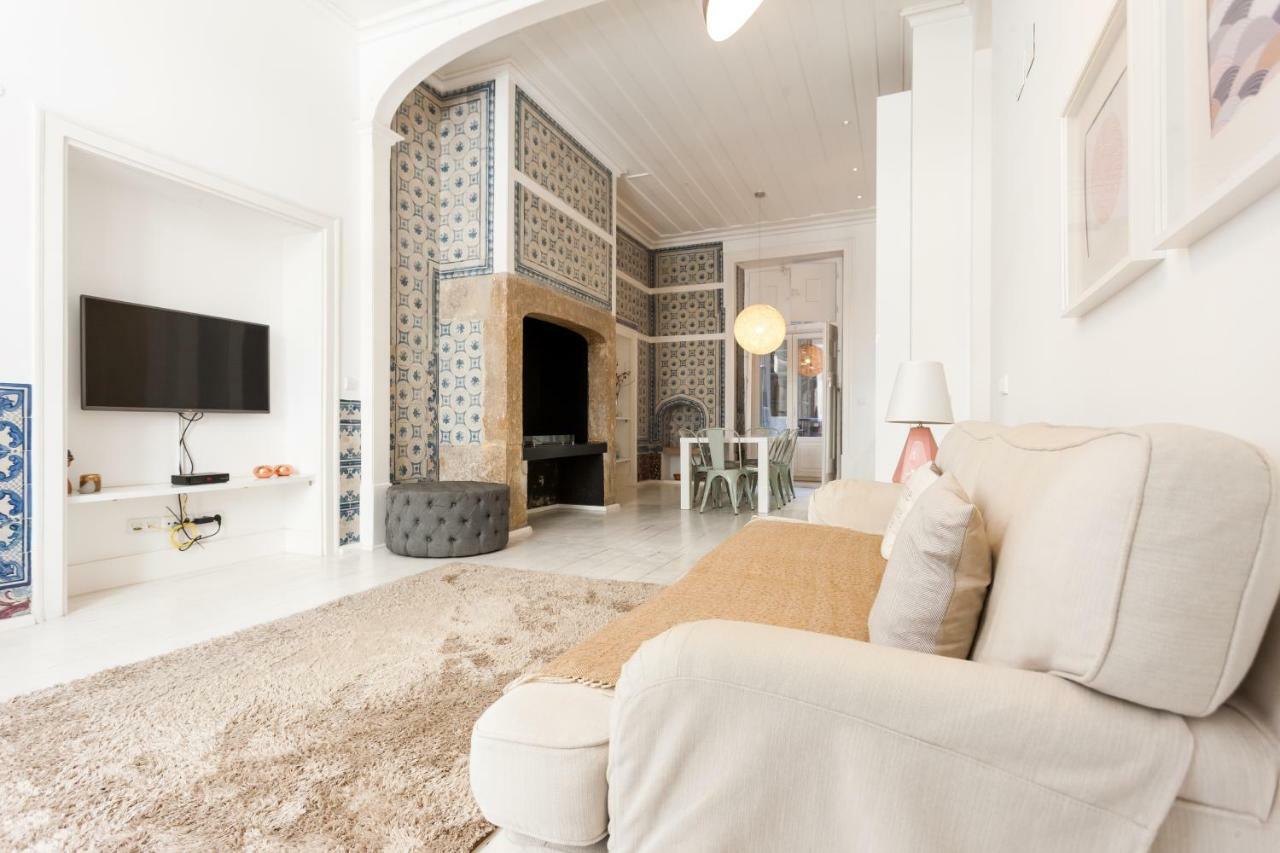 Baixa Tile Blue Two-Bedroom Apartment - By Lu Holidays Lisbona Esterno foto